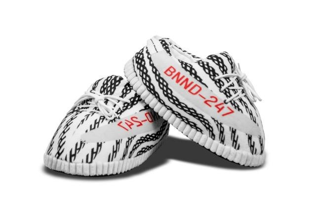 Yeezy "Zebra" Slippers